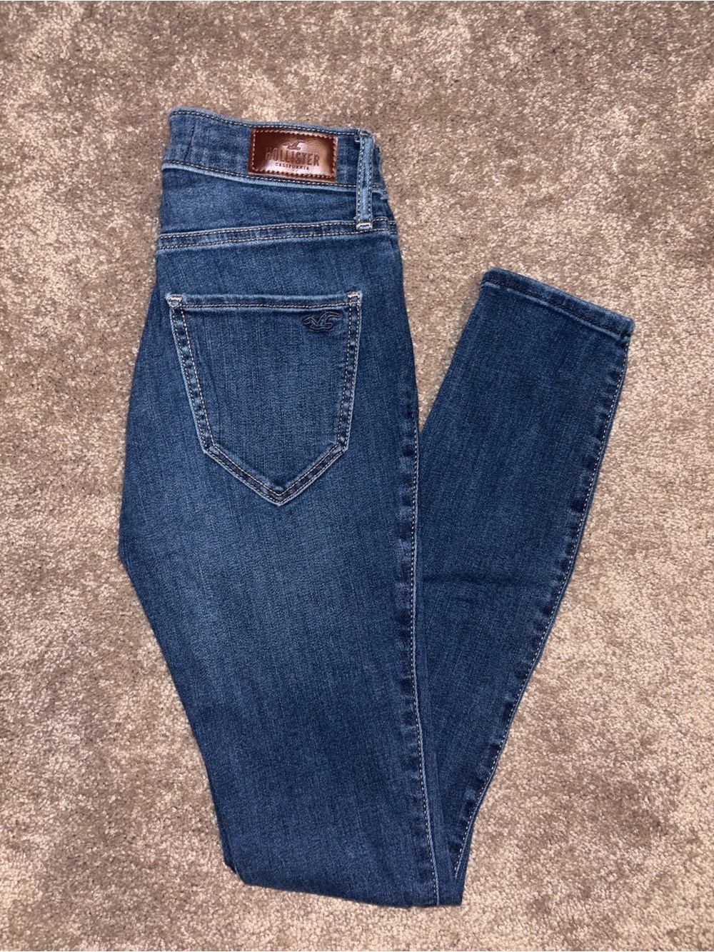 Hollister Women’s High-Rise Skinny Jeans in Medium Blue Wash